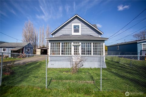 Photo of 1408 1412 Hood Street, Aberdeen, WA 98520 (MLS # 2500949)