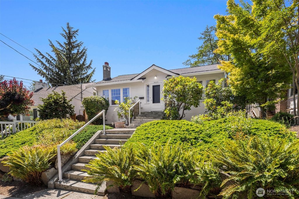 Photo of 5023 36th Avenue NE, Seattle, WA 98105 (MLS # 2402926)