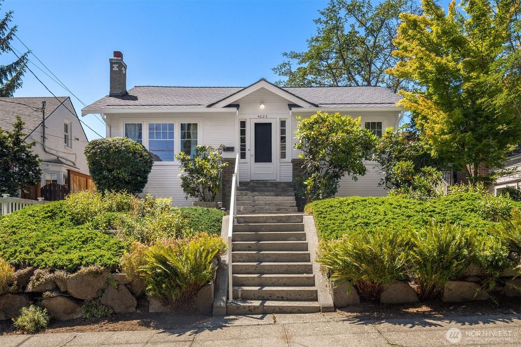 Photo of 5023 36th Avenue NE, Seattle, WA 98105 (MLS # 2402926)