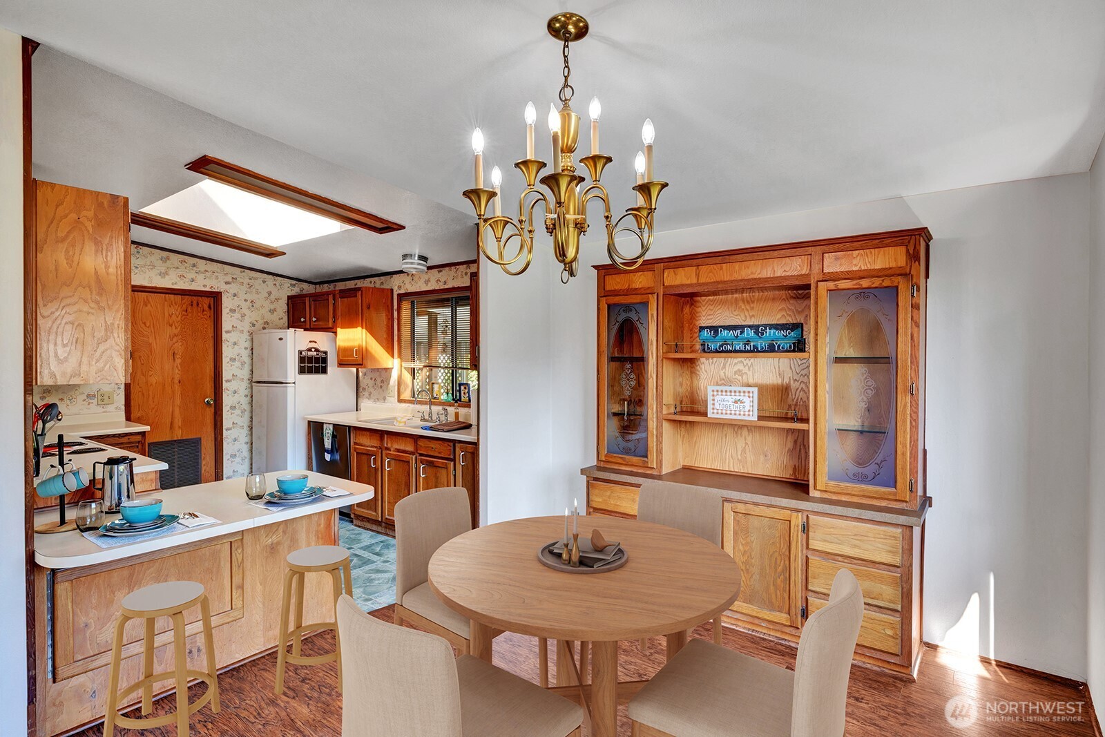 1402 22nd Street NE 549