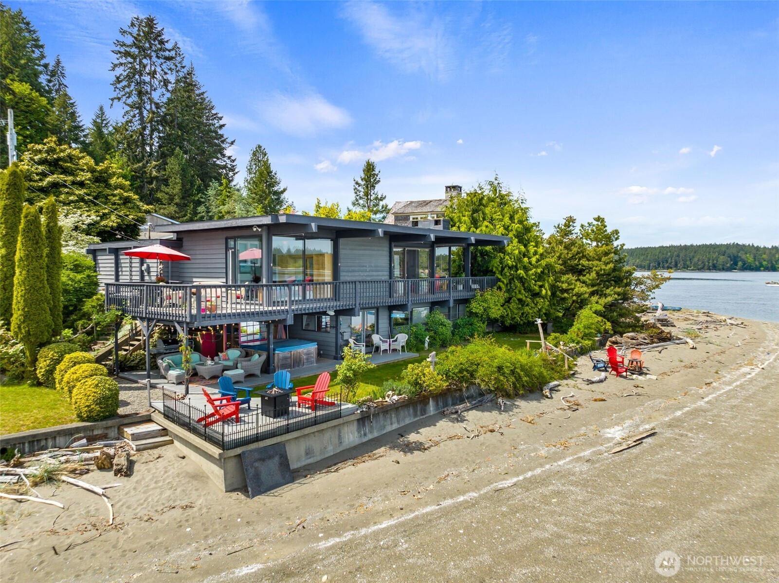 9716 Hunter Point Road NW