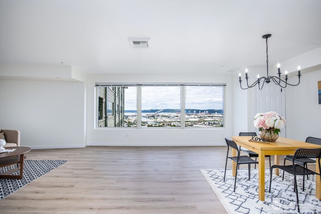 3201 Pacific Avenue 907