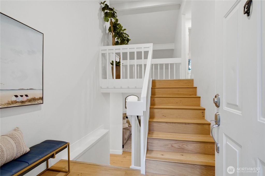 Photo of 4281 152nd Court SE #3A, Bellevue, WA 98006 (MLS # 2483100)