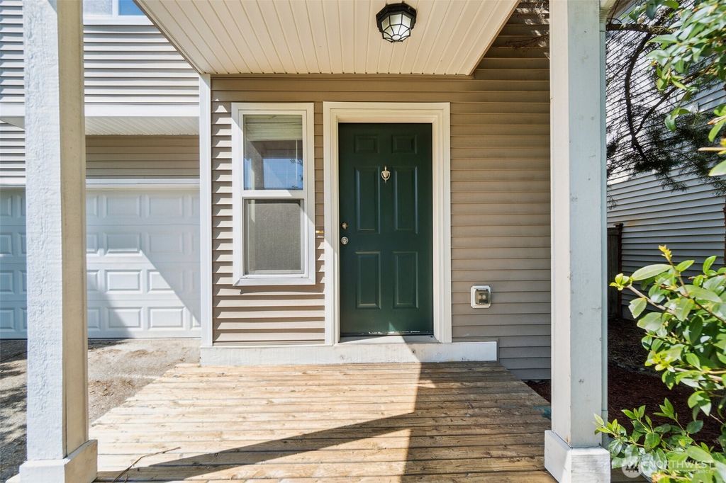 Photo of 11067 Elliston Way NE, Redmond, WA 98053 (MLS # 2363124)