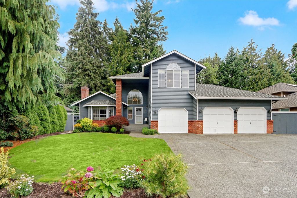 Photo of 11811 43rd Drive SE, Everett, WA 98208 (MLS # 1995161)