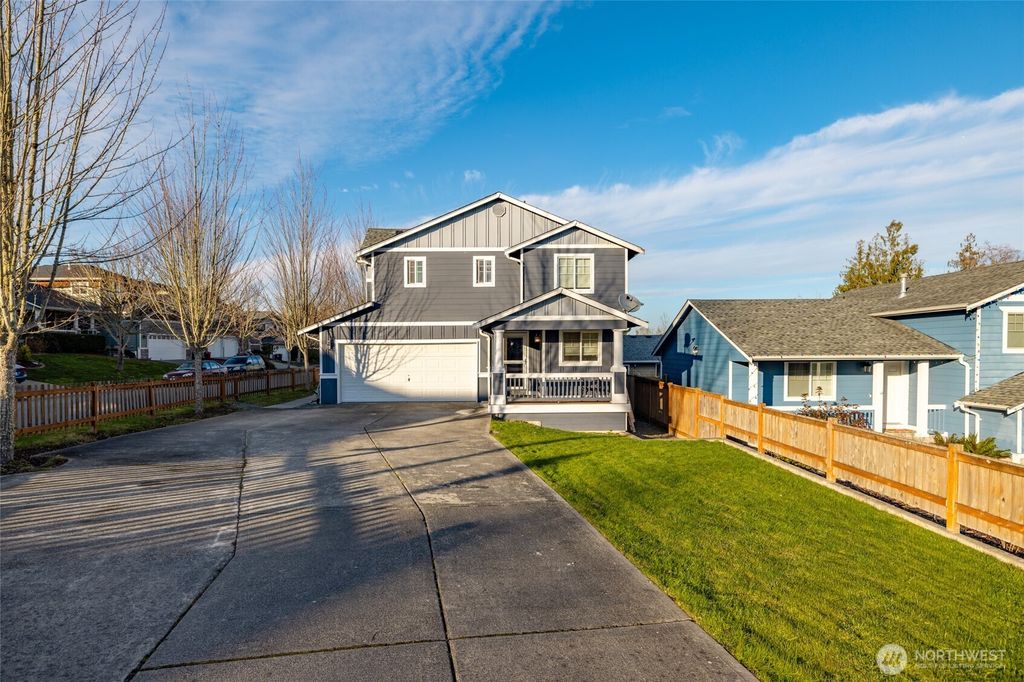 Photo of 250 Dallas Street, Mount Vernon, WA 98274 (MLS # 2464834)