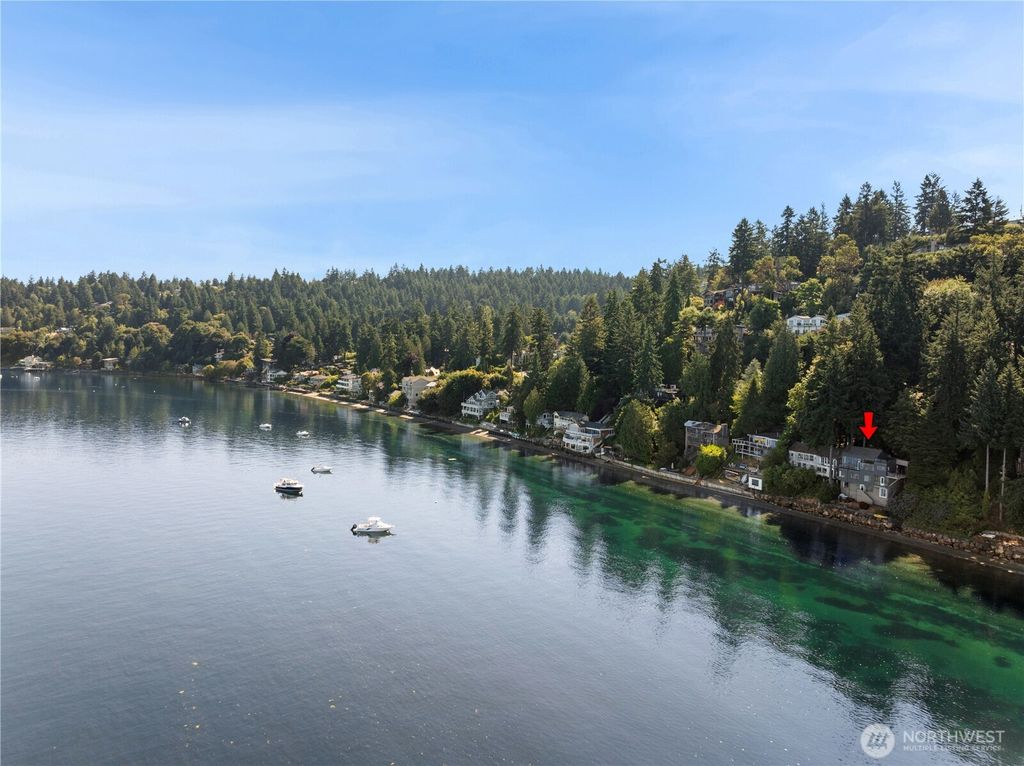 Photo of 16611 Maplewild Avenue SW, Burien, WA 98166 (MLS # 2408725)