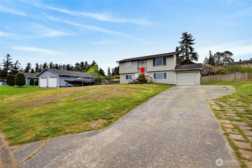 Photo of 2166 Heritage Way, Oak Harbor, WA 98277 (MLS # 2510907)