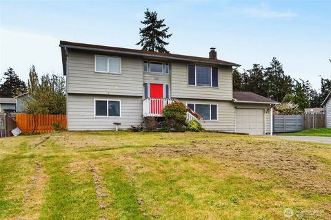 Photo of 2166 Heritage Way, Oak Harbor, WA 98277 (MLS # 2510907)