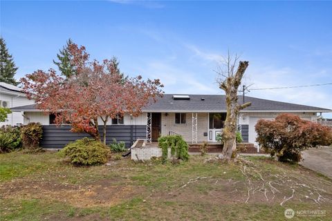 Photo of 8924 Butte Terrace SW, Lakewood, WA 98498 (MLS # 2445170)
