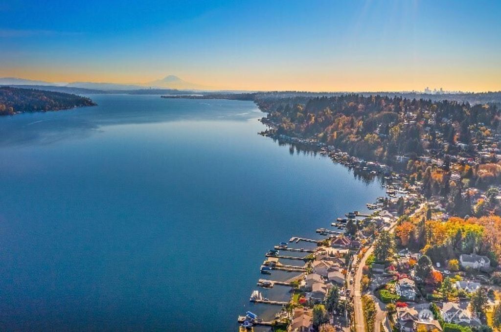 Photo of 15531 Lake Shore Boulevard, Lake Forest Park, WA 98155 (MLS # 2360827)