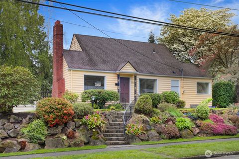 Photo of 6203 39th Avenue NE, Seattle, WA 98115 (MLS # 2512727)