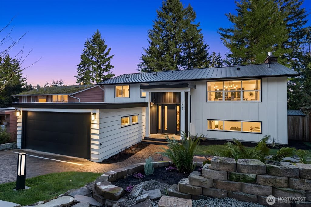Photo of 1023 109th Avenue SE, Bellevue, WA 98004 (MLS # 2515728)
