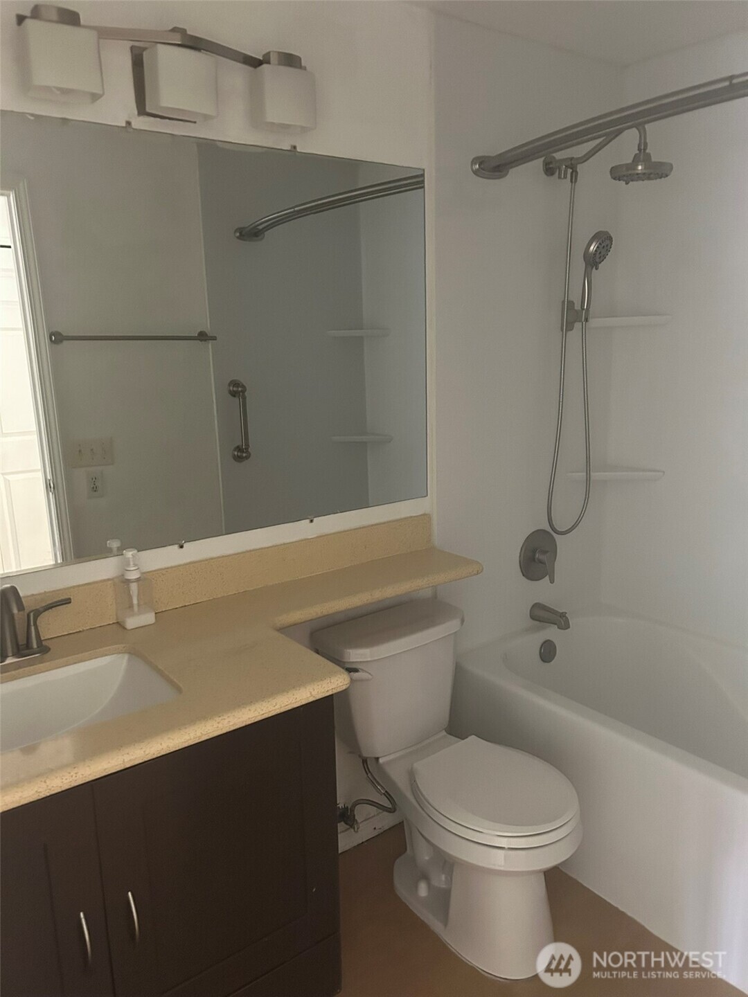 949 Aberdeen Avenue NE E-117