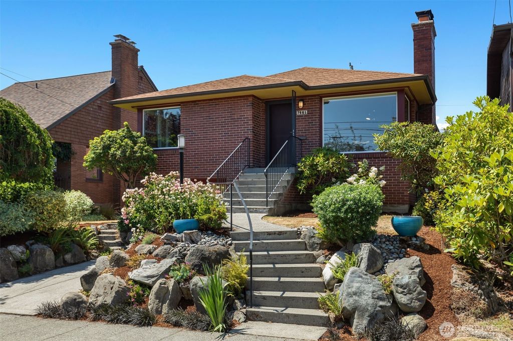 Photo of 7551 33rd Avenue NW, Seattle, WA 98117 (MLS # 2558764)