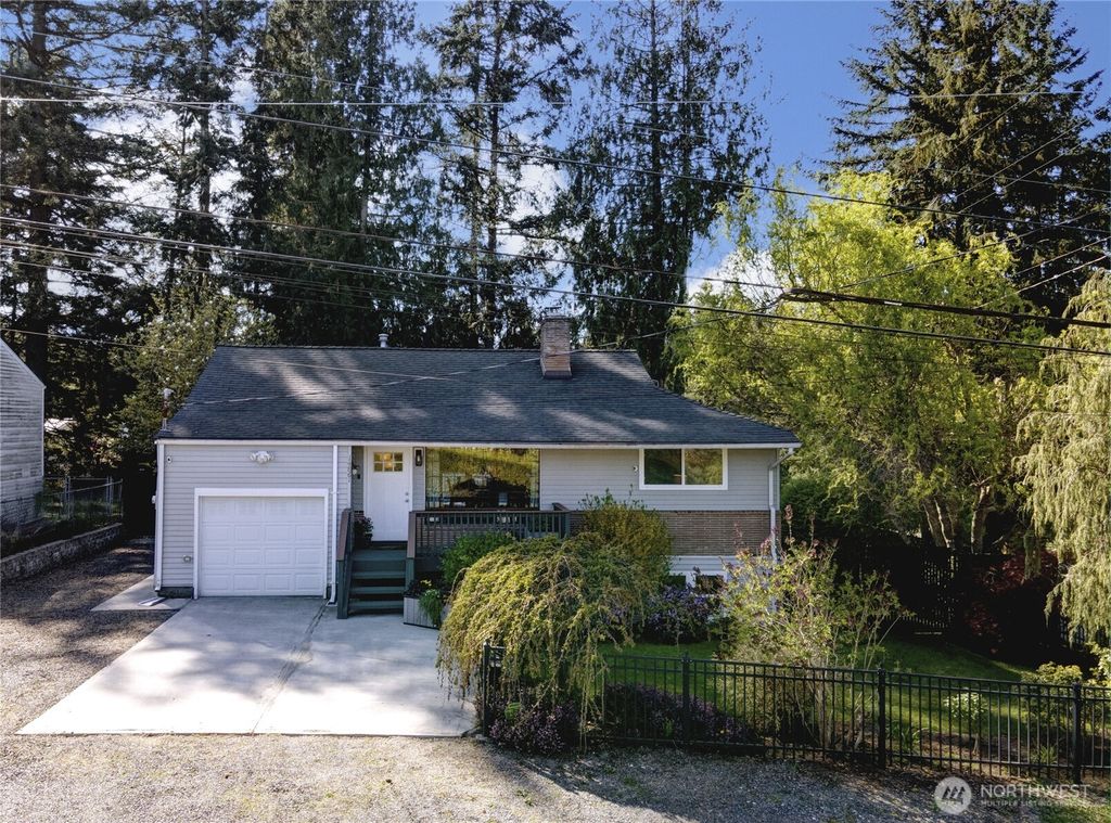 Photo of 14861 Wallingford Avenue N, Shoreline, WA 98133 (MLS # 2364717)
