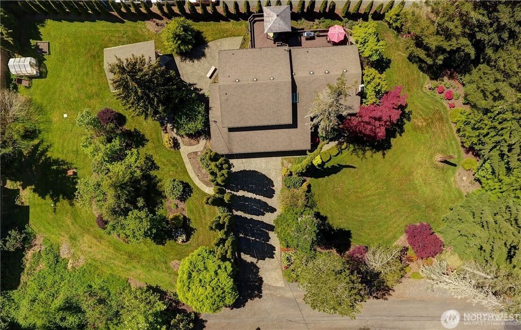 Photo of 8 143rd Street SW, Lynnwood, WA 98087 (MLS # 2408365)