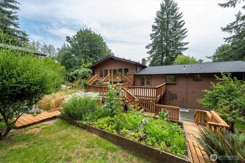 Photo of 550 Ragland RD, Longview, WA 98632 (MLS # 2553040)