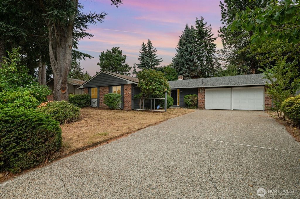 Photo of 11804 SE 165TH Street, Renton, WA 98058 (MLS # 2437318)