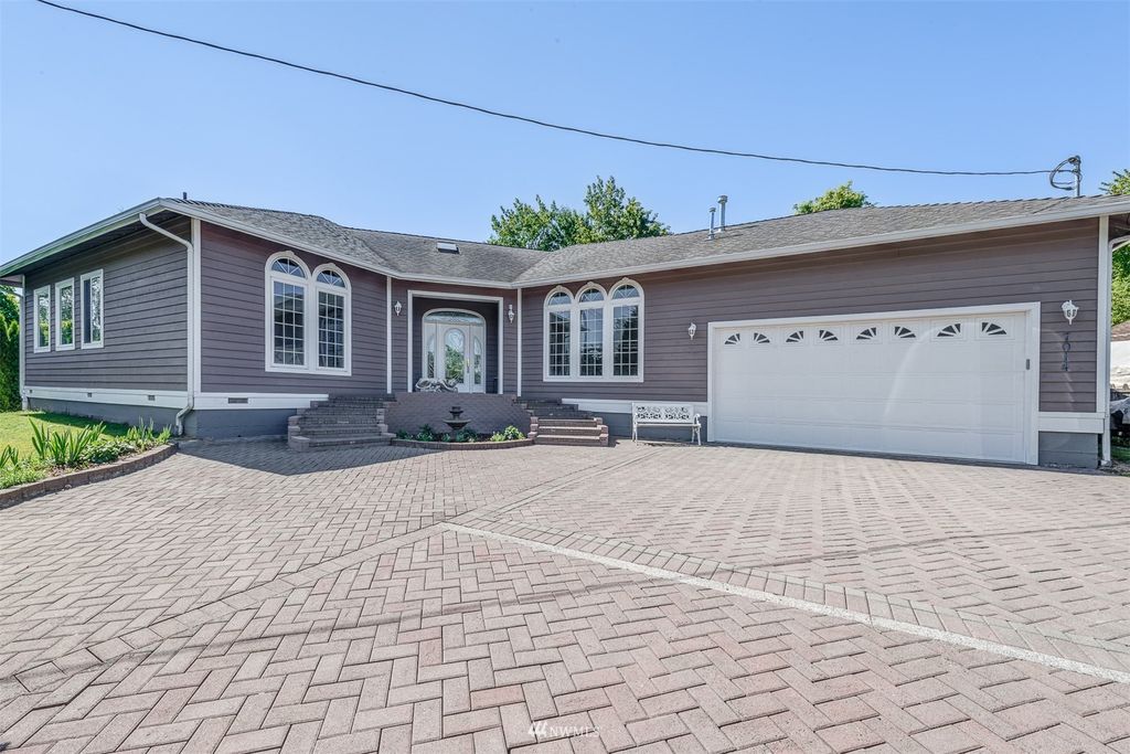 Photo of 7014 73rd Street NE, Marysville, WA 98270 (MLS # 1967656)