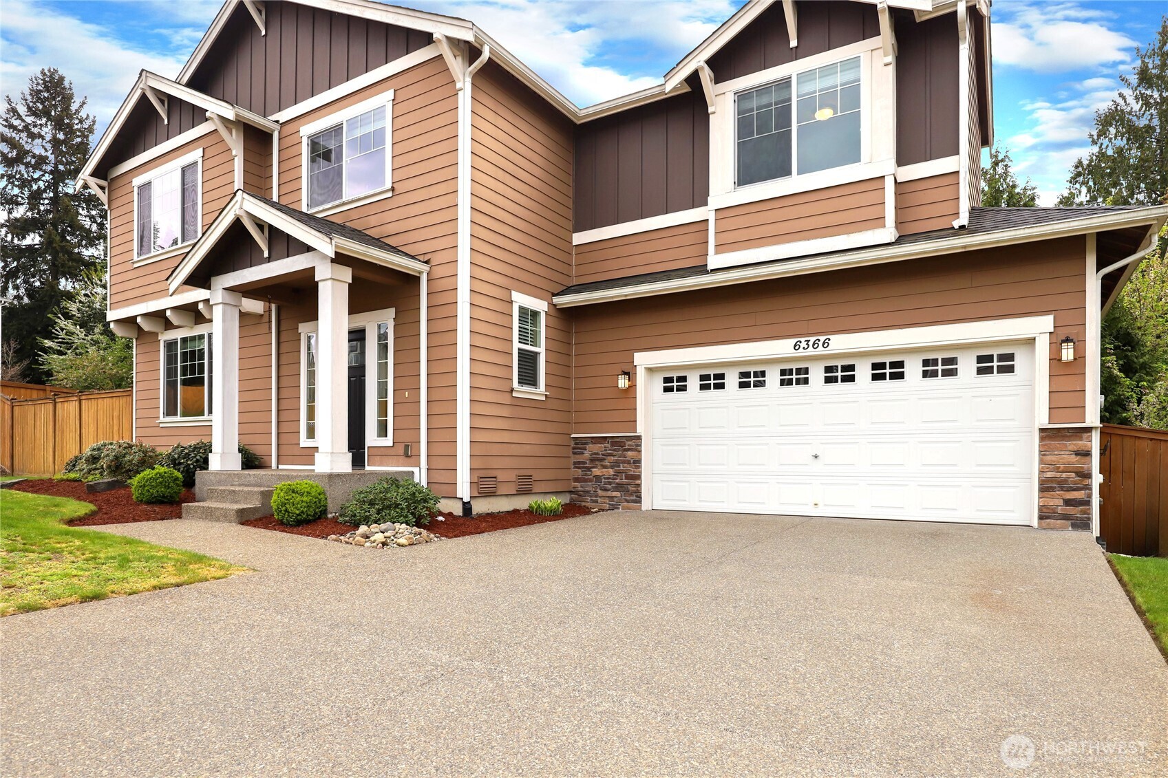 6366 Juanita Circle NE