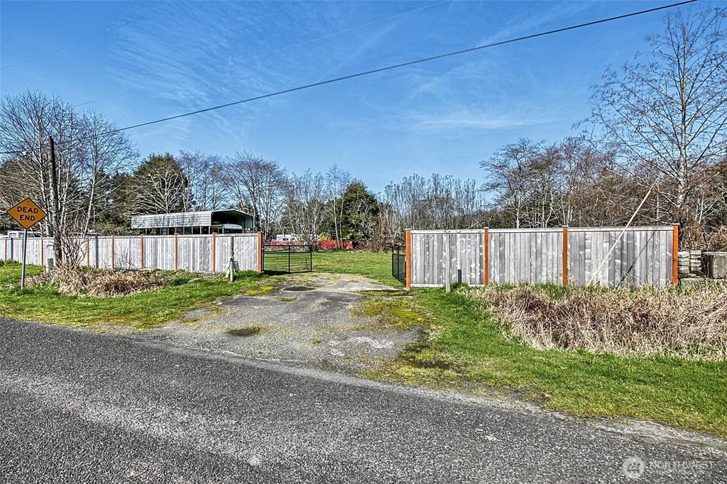 Photo of 10 Fifth Avenue, Ocean Shores, WA 98569 (MLS # 2494483)