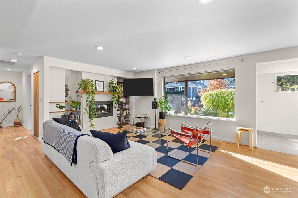 Photo of 9316 57th Avenue S, Seattle, WA 98118 (MLS # 2017934)