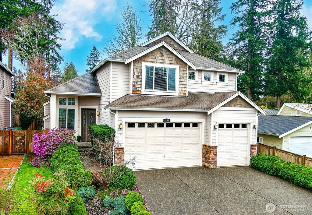 Photo of 8133 NE 147th Street, Kenmore, WA 98028 (MLS # 2498973)