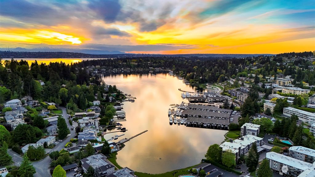 Photo of 101 101st Avenue SE #202B, Bellevue, WA 98004 (MLS # 2232623)