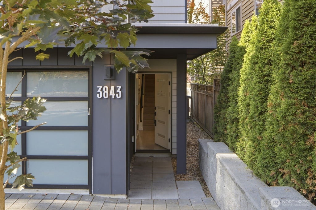 Photo of 3843 Woodlawn Avenue N, Seattle, WA 98103 (MLS # 2592242)
