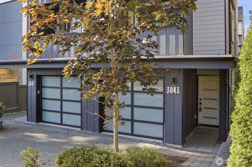 Photo of 3843 Woodlawn Avenue N, Seattle, WA 98103 (MLS # 2592242)