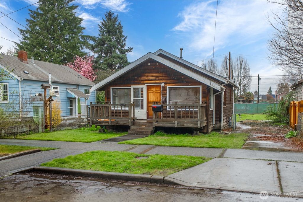 Photo of 1230 S Donovan Street, Seattle, WA 98108 (MLS # 2487686)
