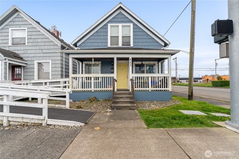 Photo of 623 W Market Street, Aberdeen, WA 98520 (MLS # 2509262)