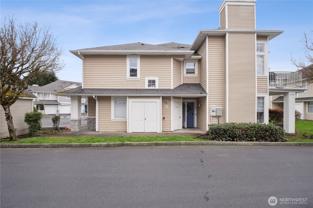 Photo of 23546 55th Avenue S, Kent, WA 98032 (MLS # 2352491)