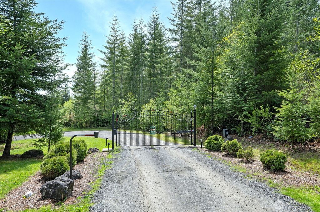 Photo of 770 E April Avenue, Grapeview, WA 98546 (MLS # 2499182)