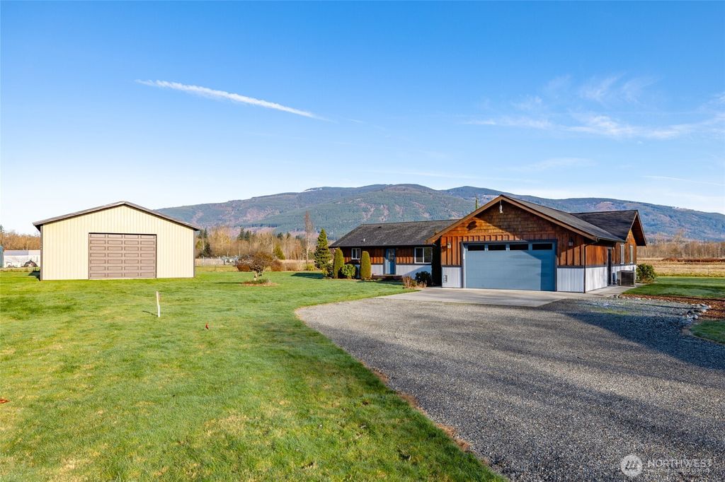 Photo of 965 N Fruitdale Road, Sedro Woolley, WA 98284 (MLS # 2480018)