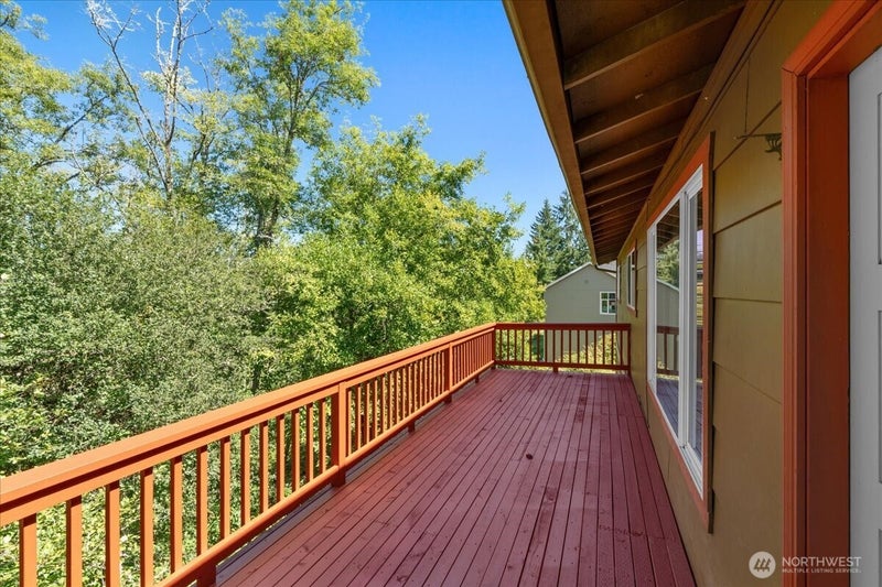 102 Green Hill Drive