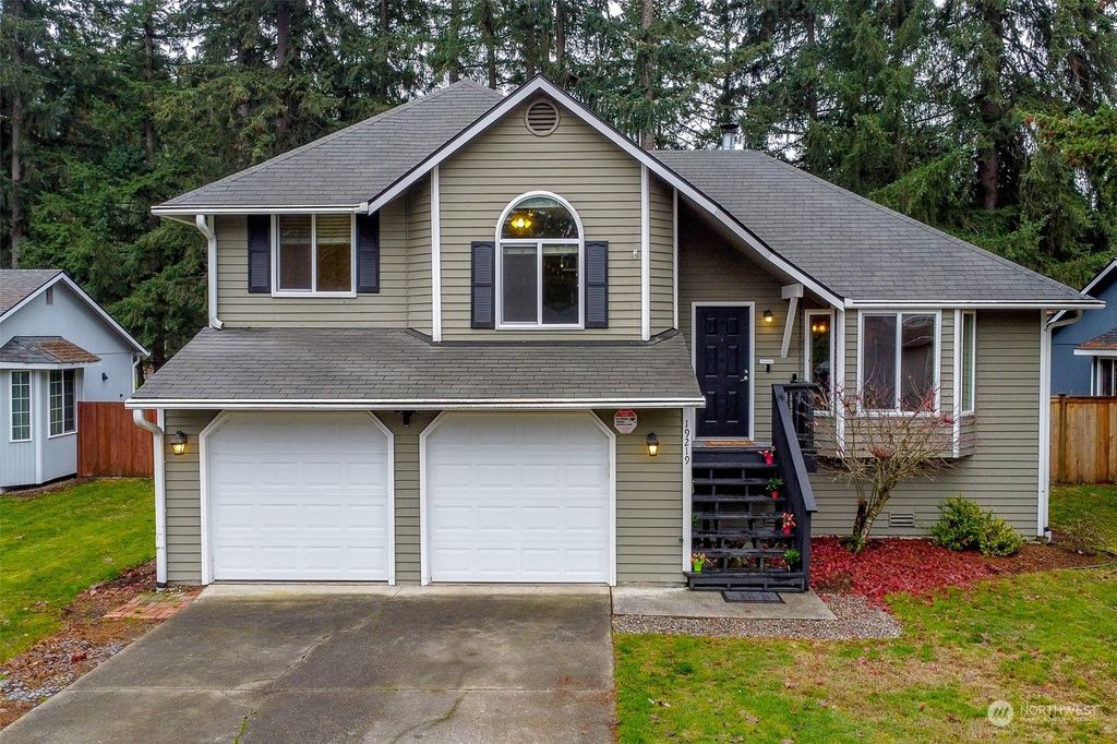 Photo of 19219 SE 263rd Street, Covington, WA 98042 (MLS # 2311502)