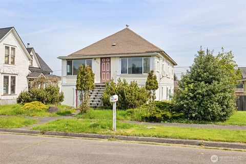 Photo of 509 W 7th Street, Port Angeles, WA 98363 (MLS # 2517768)