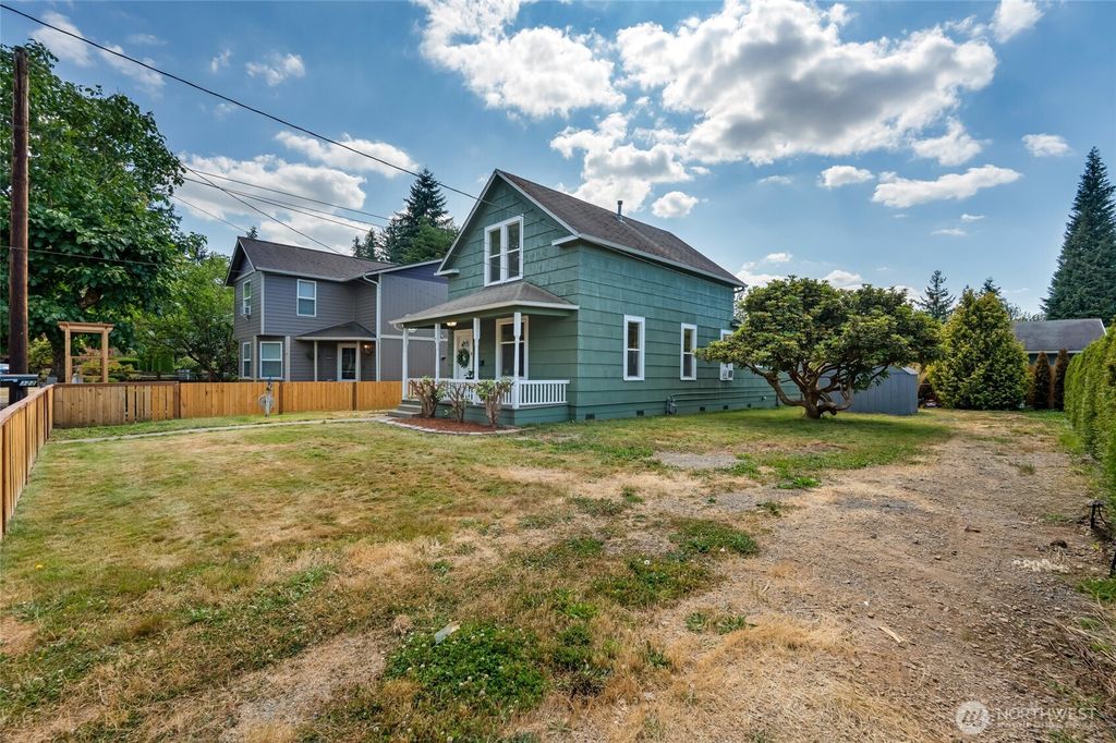 Photo of 322 S Ferry Ave Ave, Monroe, WA 98272 (MLS # 2401941)