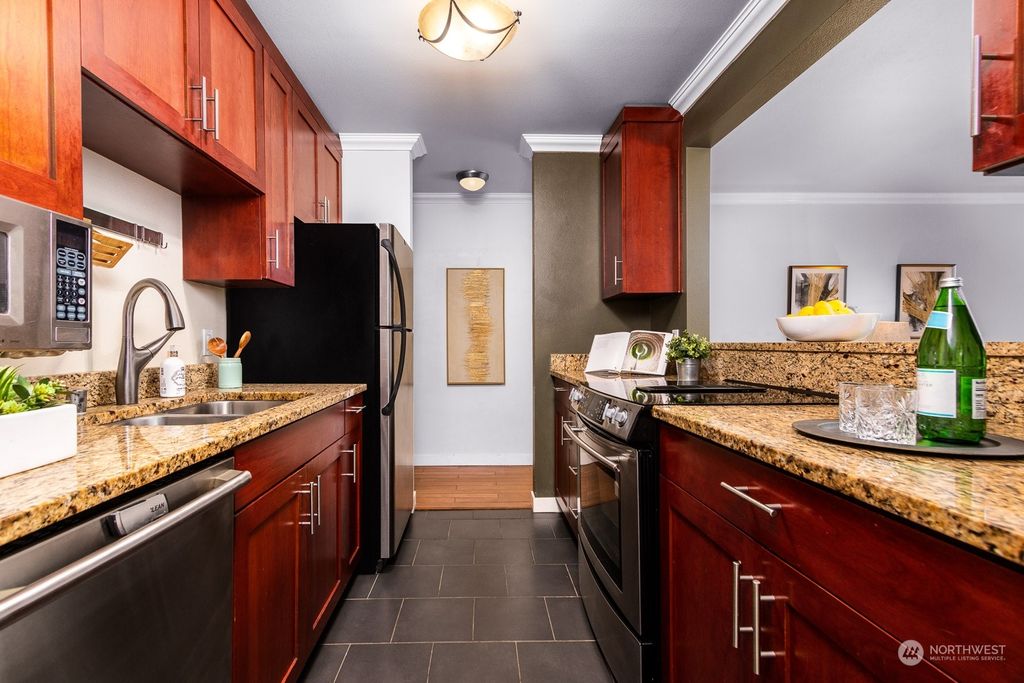 Photo of 11525 Greenwood Avenue N #102, Seattle, WA 98133 (MLS # 1992288)