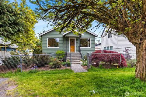 Photo of 705 N 104th Street, Seattle, WA 98133 (MLS # 2513297)