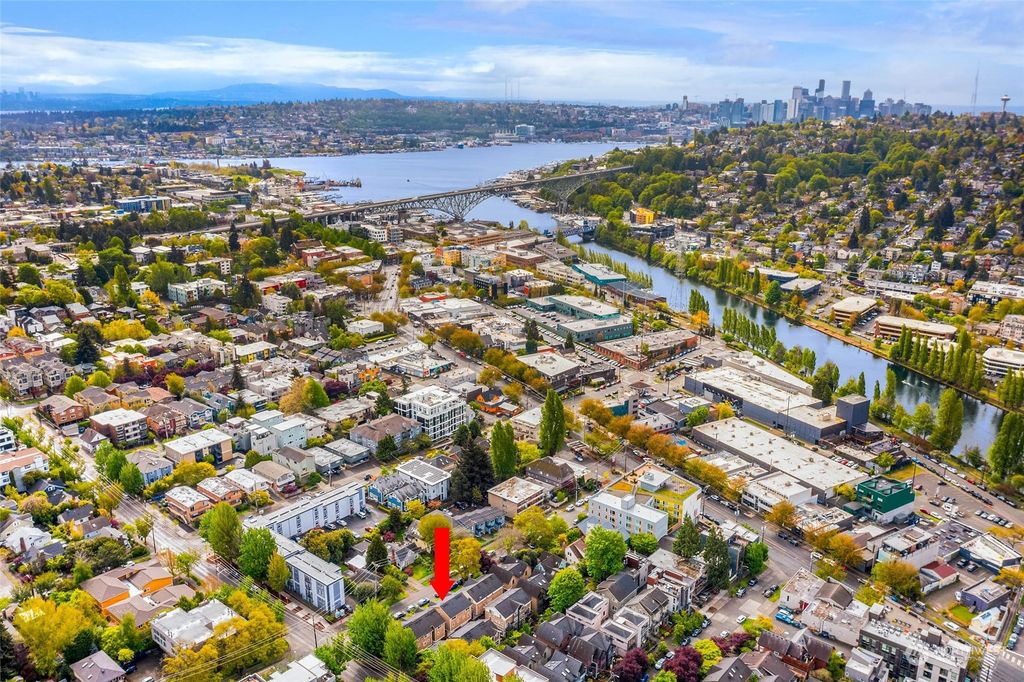 Photo of 3653 Greenwood Avenue N, Seattle, WA 98103 (MLS # 2229917)