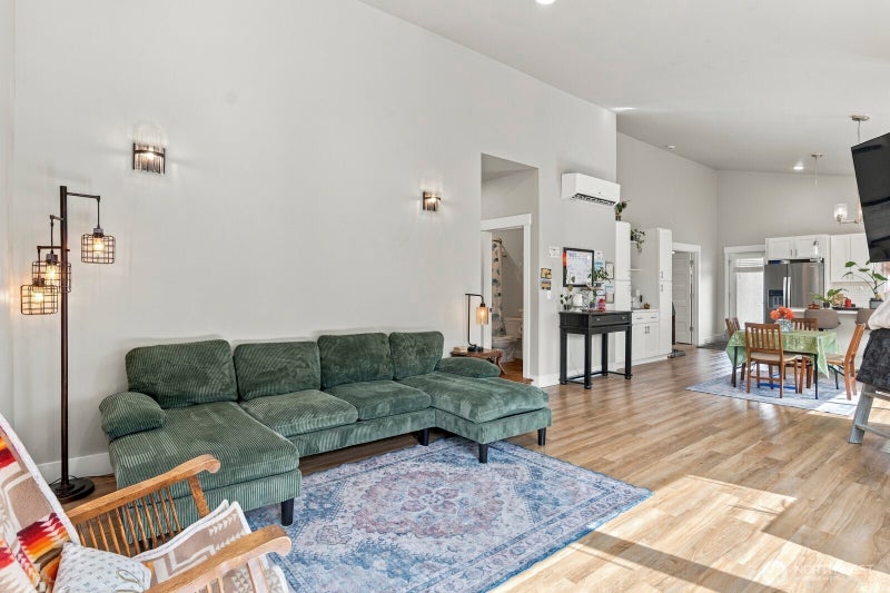 2114 Hawks View Lane