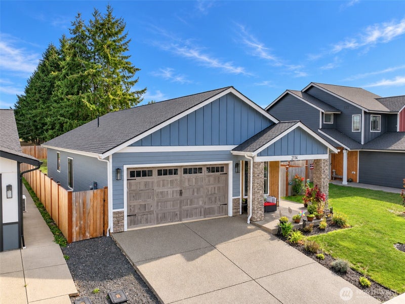 2114 Hawks View Lane