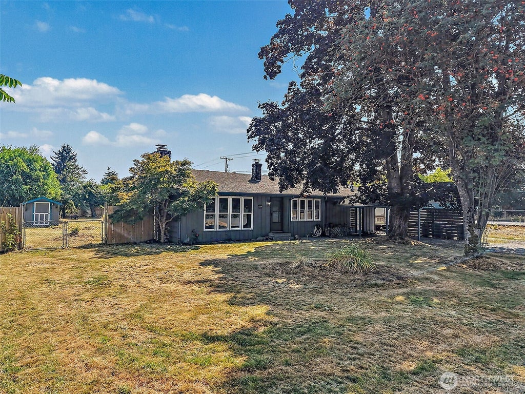 Photo of 11109 Mundy Loss Road, Buckley, WA 98321 (MLS # 2568389)