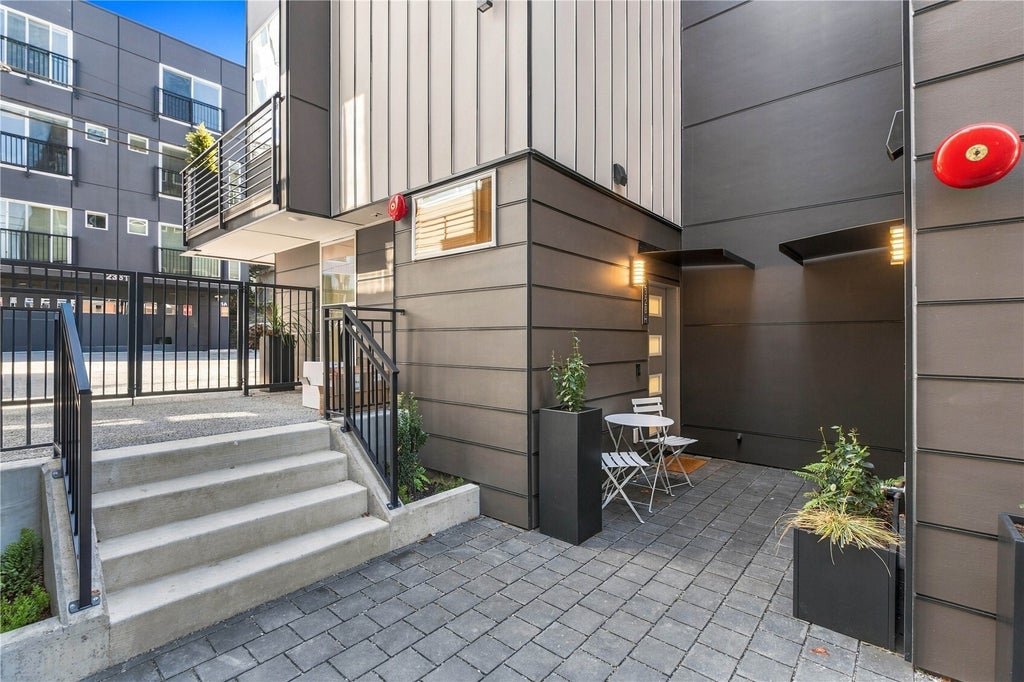Photo of 2328 Franklin Avenue E #H, Seattle, WA 98102 (MLS # 2596854)