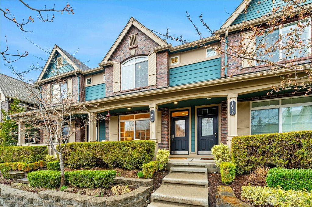 Photo of 1044 NE Ingram Street, Issaquah, WA 98029 (MLS # 2351711)