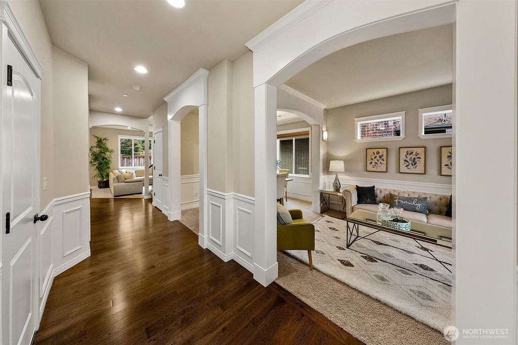 Photo of 1528 211th Place NE, Sammamish, WA 98074 (MLS # 2467369)