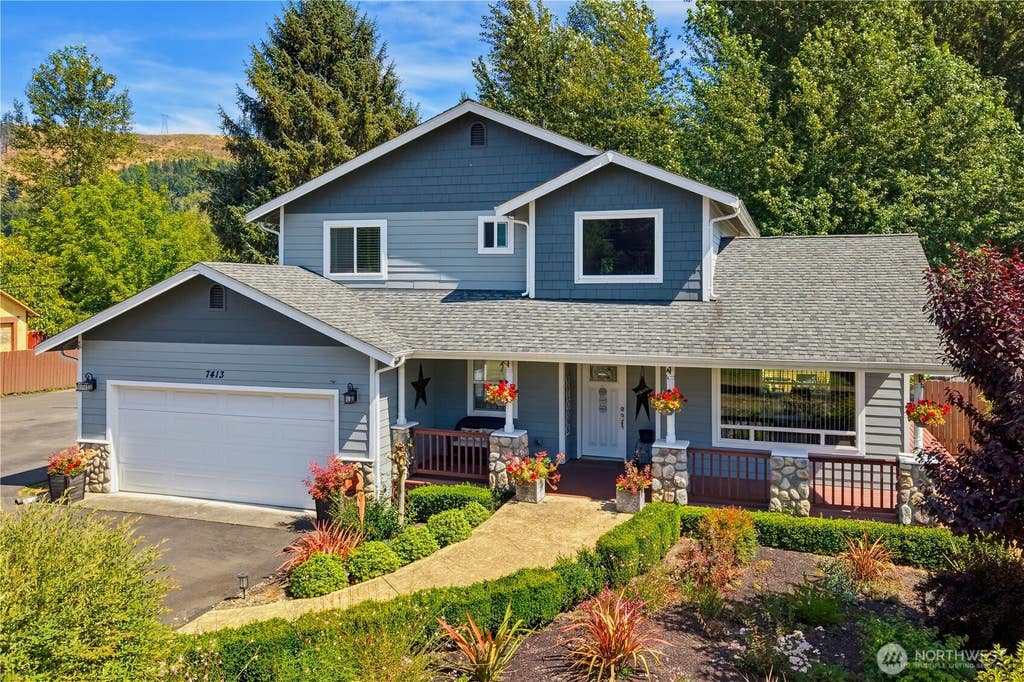 Photo of 7413 166th Avenue E, Sumner, WA 98390 (MLS # 2570541)